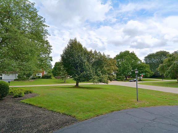 4th image of 5940 Baintree Dr