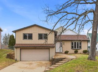 1621 13th St NW, Cedar Rapids, IA 52402