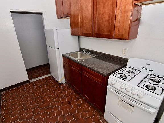 3rd image of 643 W 172nd St APT 3