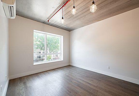 4th image of 806 Saint Johns Pl #4E