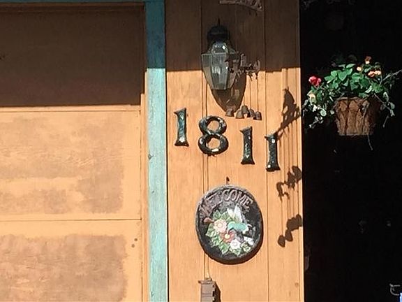 2nd image of 1811 SE Mantua St