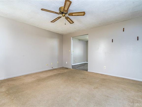4th image of 7031 Safari Dr
