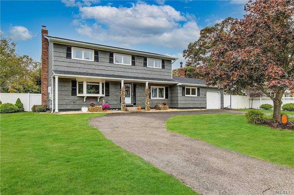 4 Knot Street, East Patchogue, NY 11772 Zillow