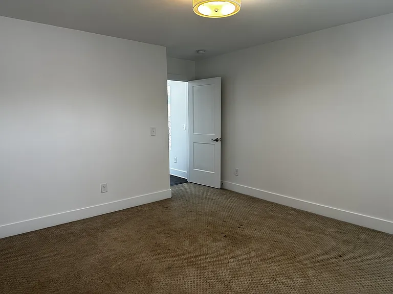 673 Park St — Photo 24