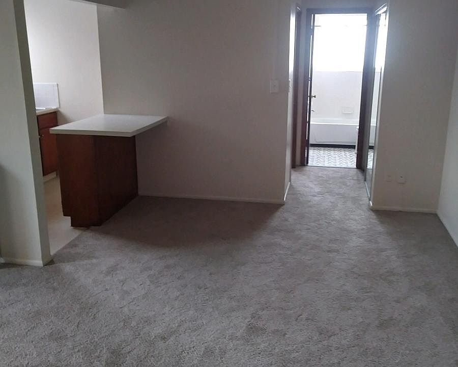 2nd image of 2020 Alvin Ave APT 2