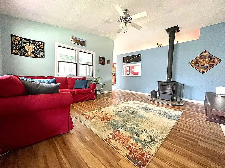 562 Jakes Mountain Rd — Photo 6