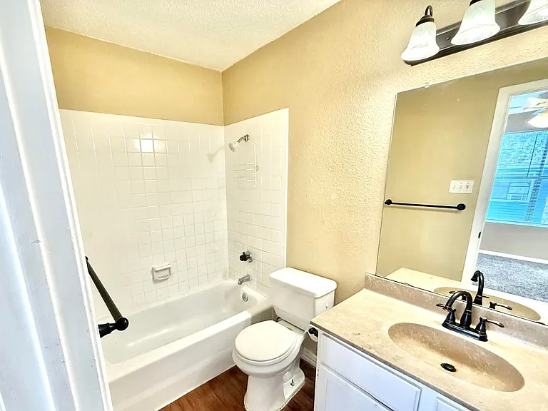 8811 Schick Rd #B — Photo 8