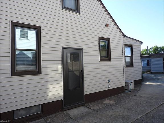 3rd image of 16134 Bowfin Blvd