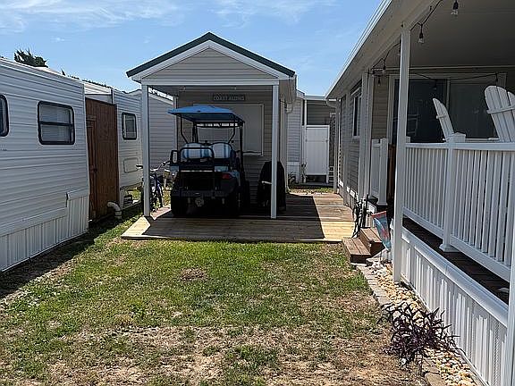 3rd image of 212 Mullet Ln