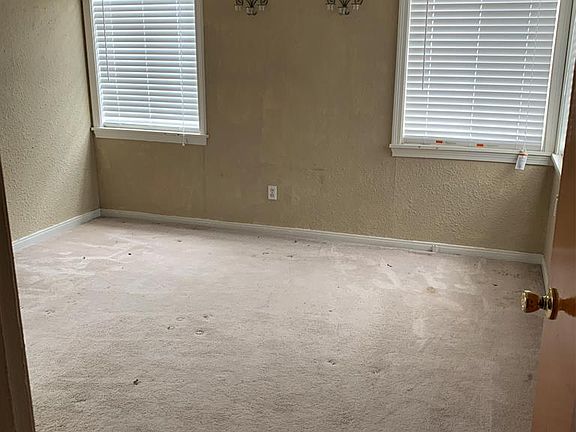 4th image of 3726 Highland Dr