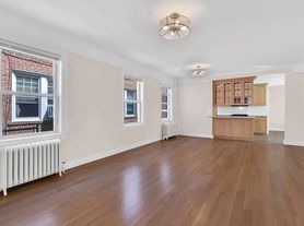 6142 Delafield Ave, Bronx, NY