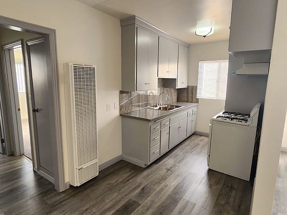 3rd image of 925 N Enterprise Ave #32