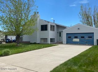 803 Almon Dr, Gillette, WY 82718