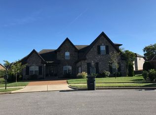 208 Keene Valley N, Hendersonville, TN 37075
