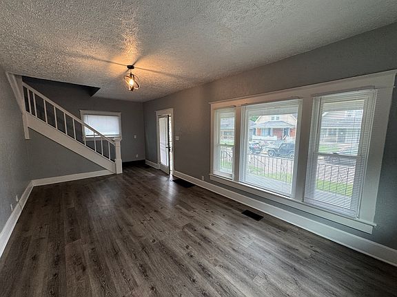 5th image of 551 N Parker Ave