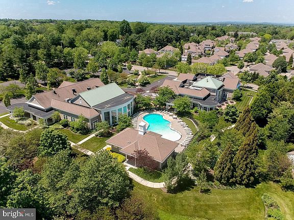 2nd image of 4204 Lilac Ct