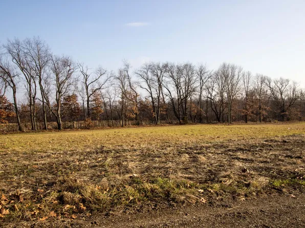 Saddlebred Ln Unit 18, Dowagiac, MI 49047