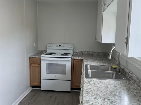 71 Pleasant St #4, Waterville, ME 04901