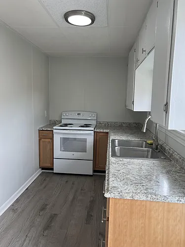 71 Pleasant St #4 Photo 1
