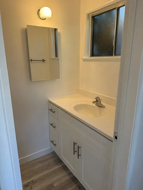 3 bed, 1.5 bath, 1500 sqft, $5,400 — Photo 3
