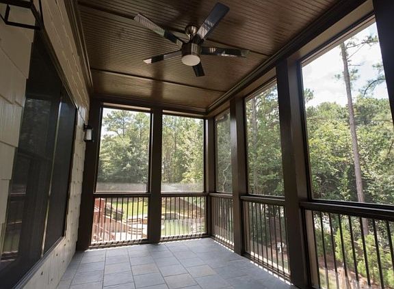 5th image of 4090 Oak Forest Cir