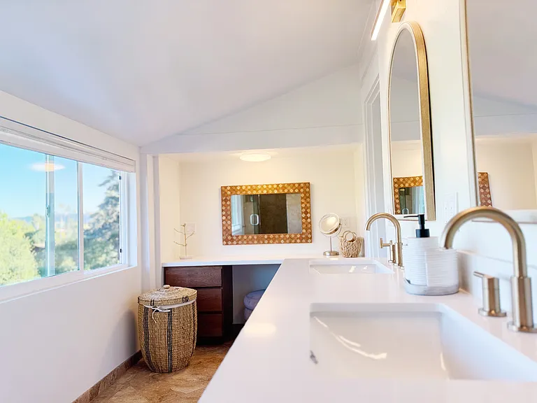426 E Valerio St — Photo 19