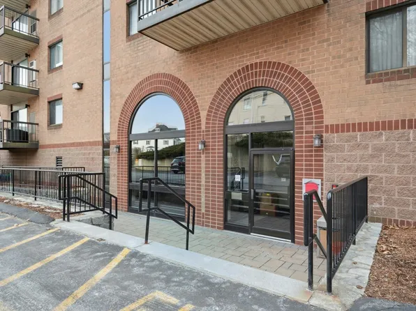 500 Salem St APT 808, Medford, MA 02155