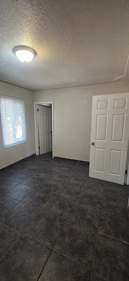Studio, 650 sqft, $1,195 — Photo 4