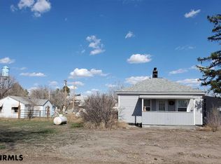 213 Maple St, Bushnell, NE 69128