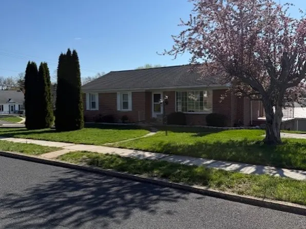 705 Fairview Ave, Waynesboro, PA 17268
