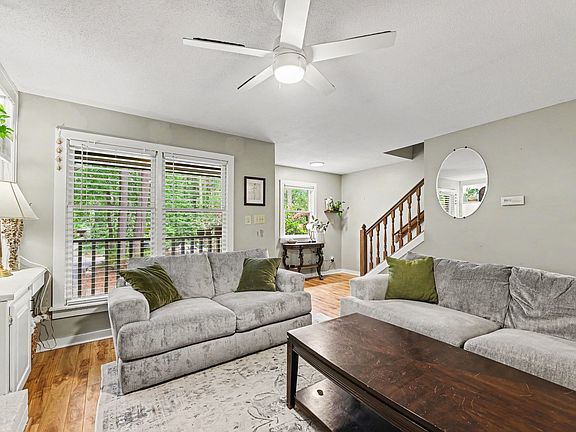 4th image of 511 Carolina Ave
