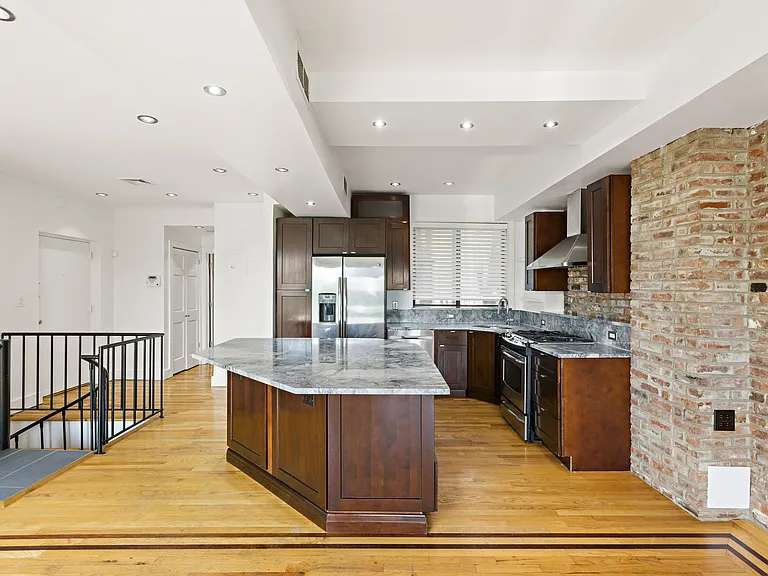 102 Ogden Ave #103 — Photo 17