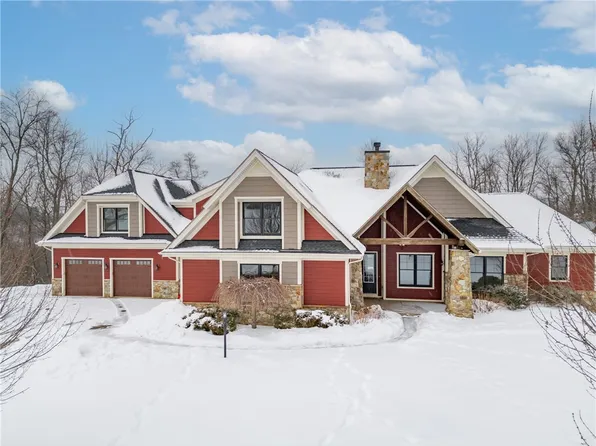 103 Vista Ct, Harmony, PA 16037