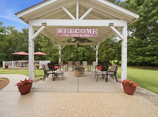 221 Allen Dr, Greenbrier, TN 37073