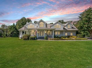 6 Daniel Way, Setauket, NY 11733