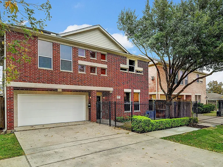 2211 Roy St #B — Photo 1