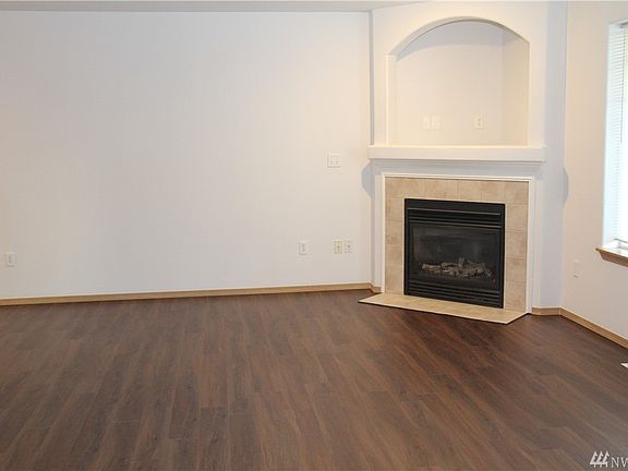 4th image of 1233 84th Ave SE