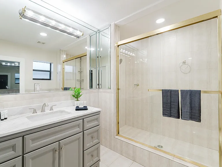 1016 NE 26th Ave #1016 — Photo 18