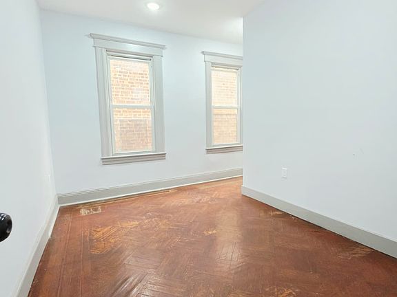 4th image of 154 Wegman Pkwy #3