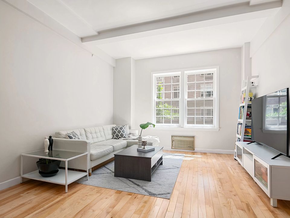 1st image of 27 W 55th St APT 42