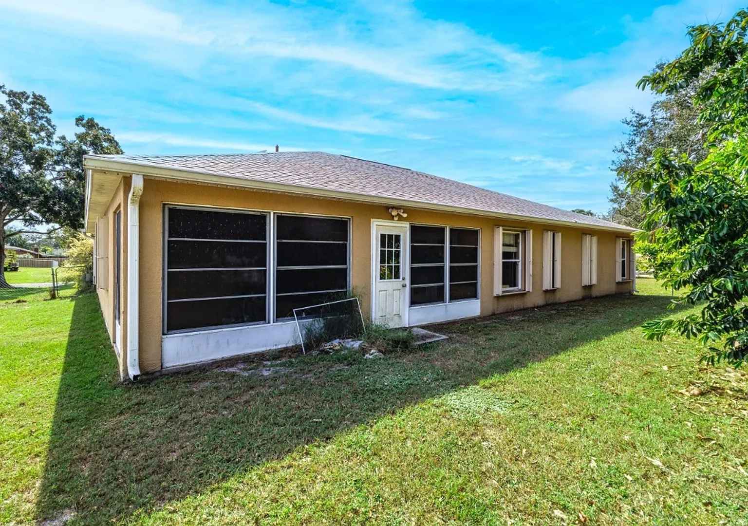 Spacious 4BR House in Palm Bay — Photo 4