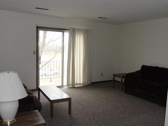 4th image of 3103 Lundin Dr #10