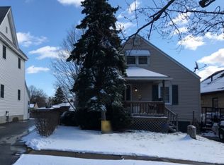 152 Darlington Rd, Syracuse, NY 13208