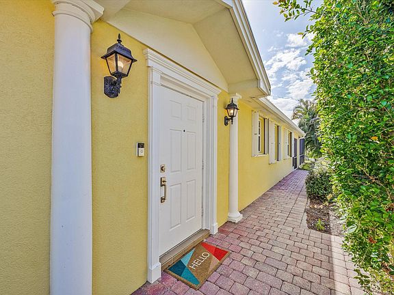 2nd image of 5063 Magnolia Bay Circle
