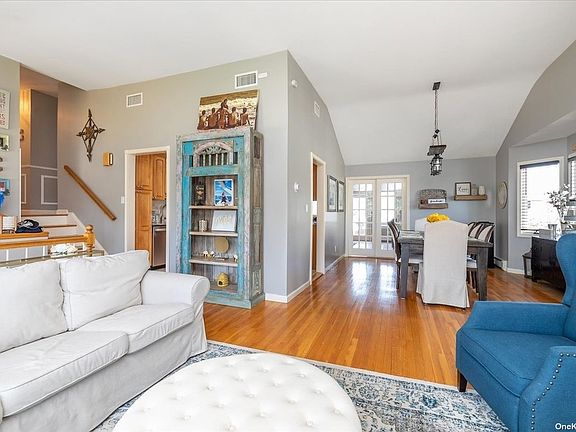 4th image of 106 Ocean Ave
