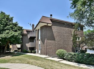 8344 Niles Center Rd, Skokie, IL 60077