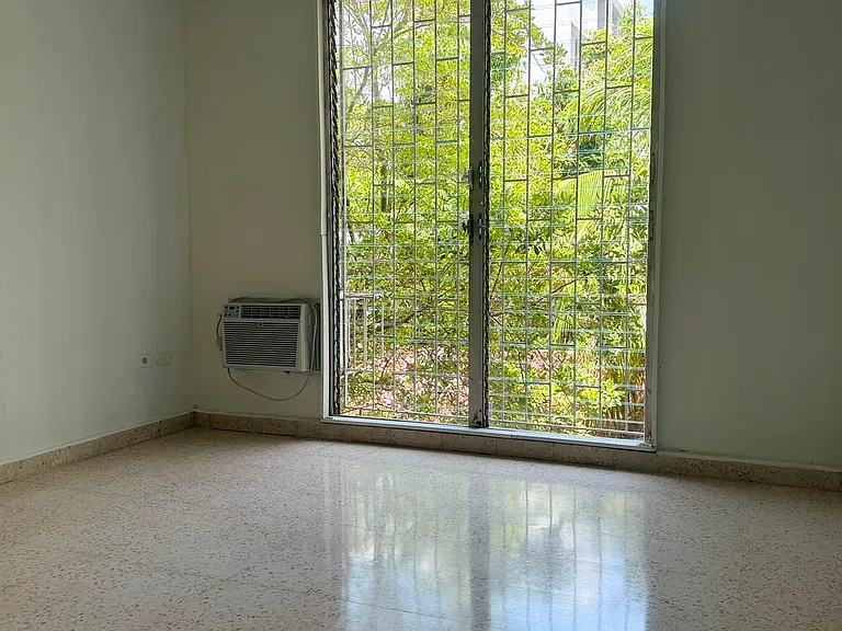 1357 Wilson #302 — Photo 5