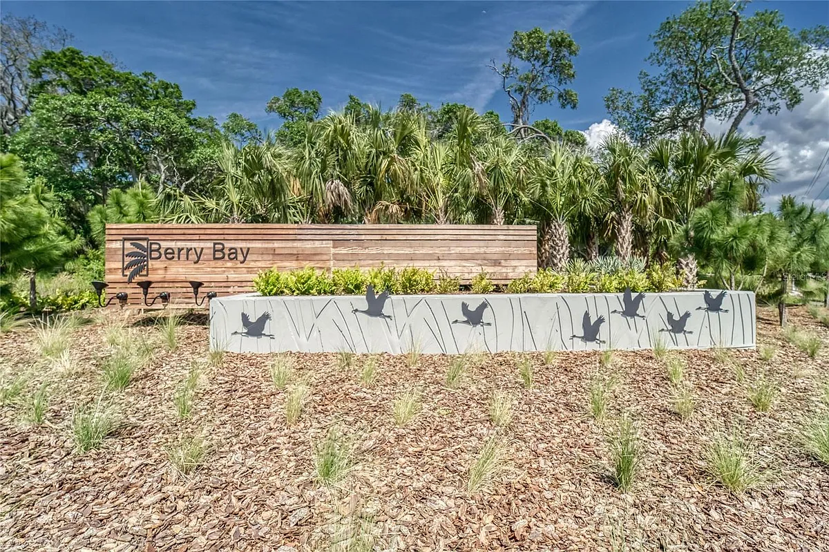 Building Photo - 5514 Blue Azure Dr