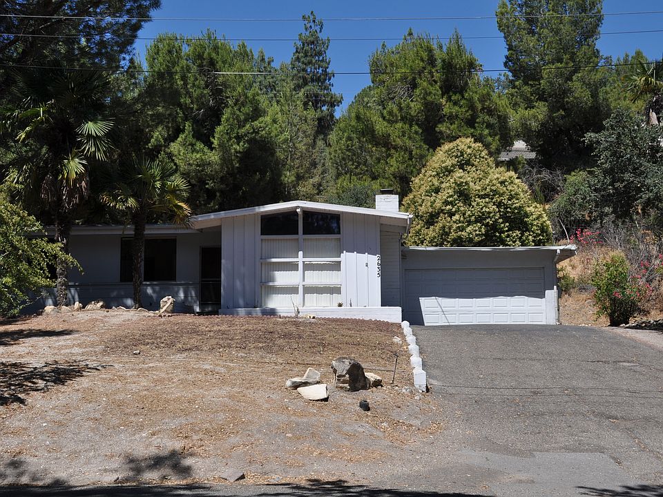 1st image of 2653 Vine St