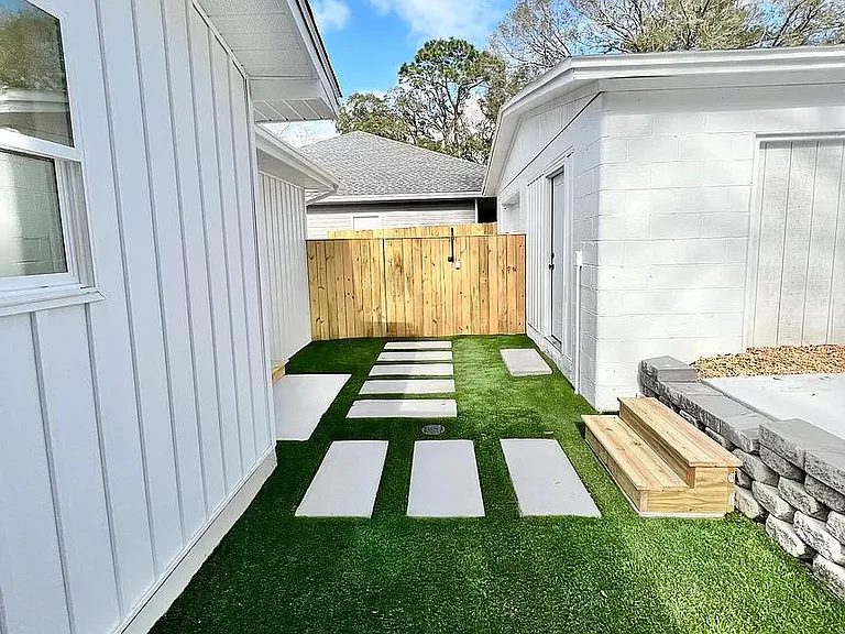 713 Cypress Dr — Photo 30